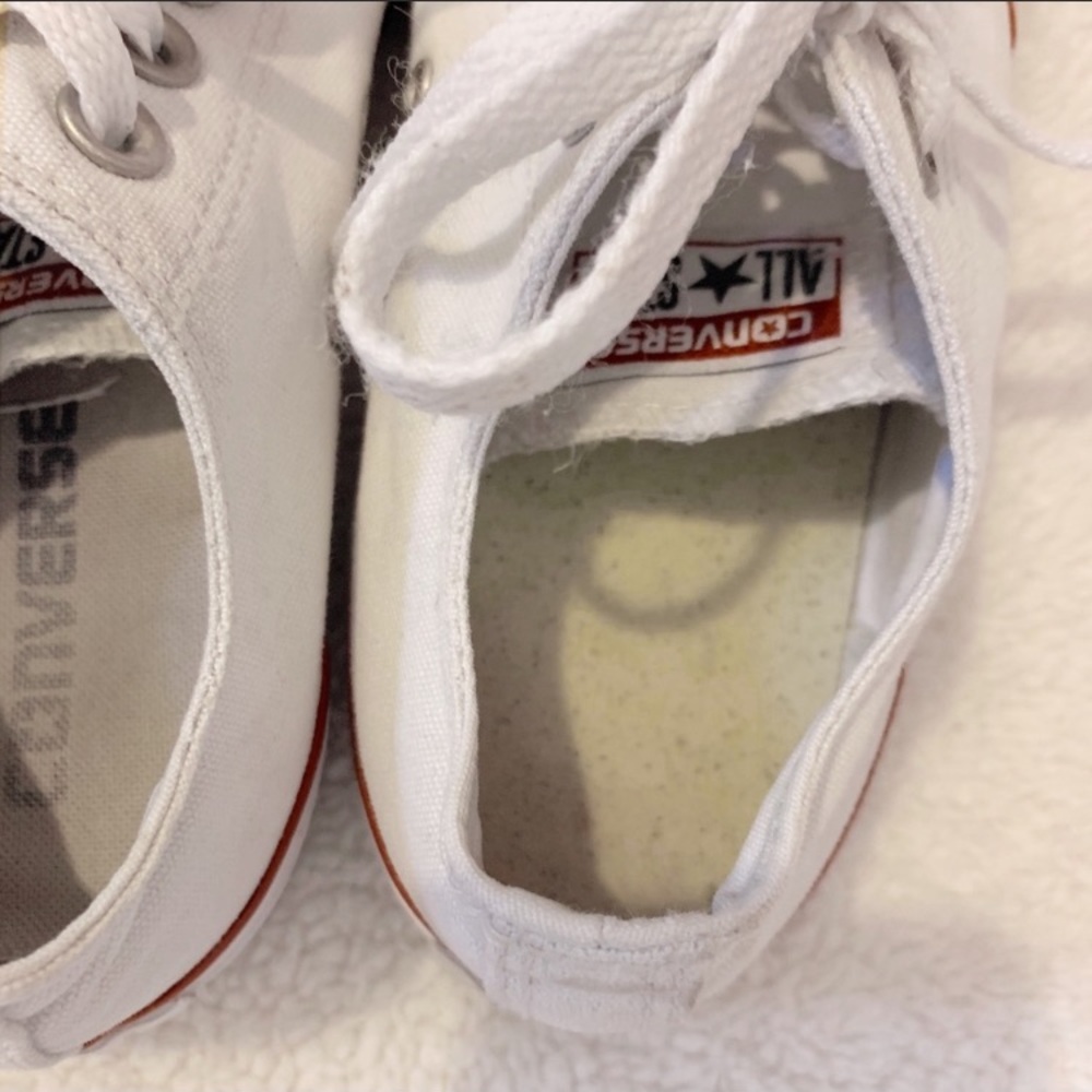 White Converse - Picture 2 of 4